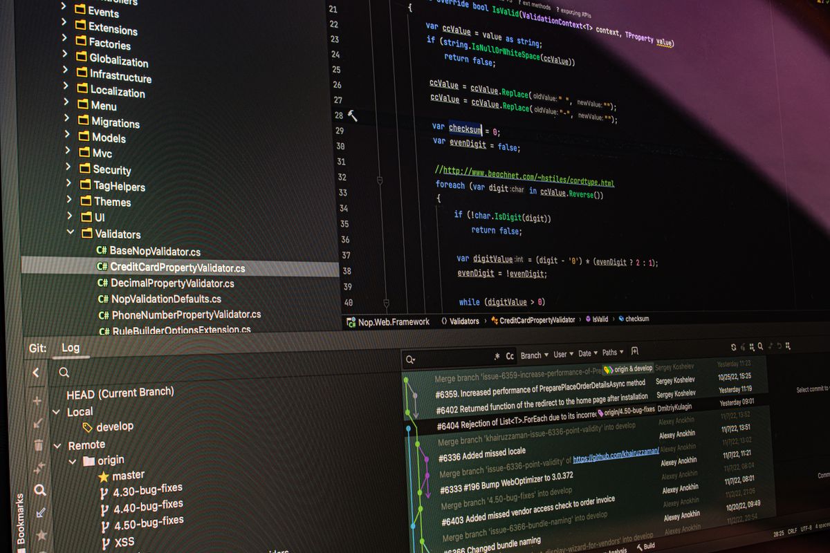 Code-Editor mit Versionskontrolle (Git)
